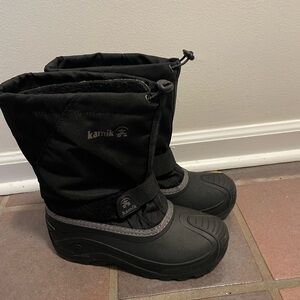 Kamik Kids Black Snow Boots size 5 big kids